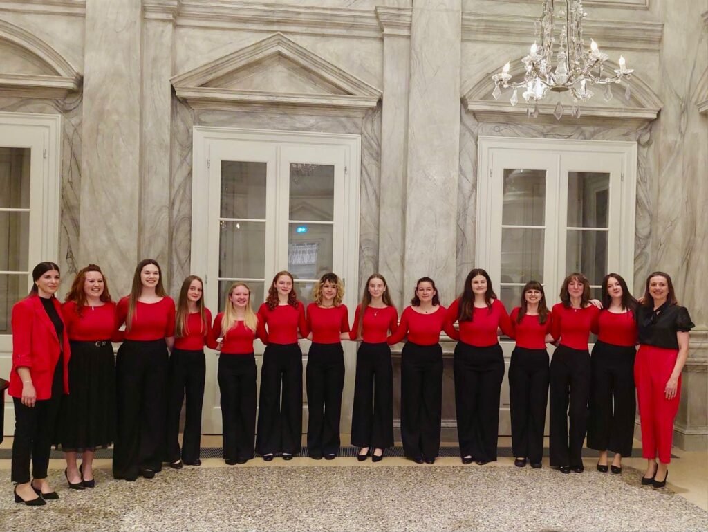 Djevojački zbor Josip Kaplan Djevojački zbor Josip Kaplan